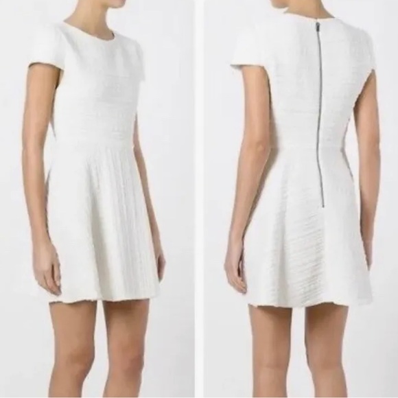 ๐Host Pick๐ Alice + Olivia White Embossed Print Cap Sleeve Skater Dress 4 $295 - Picture 7 of 11